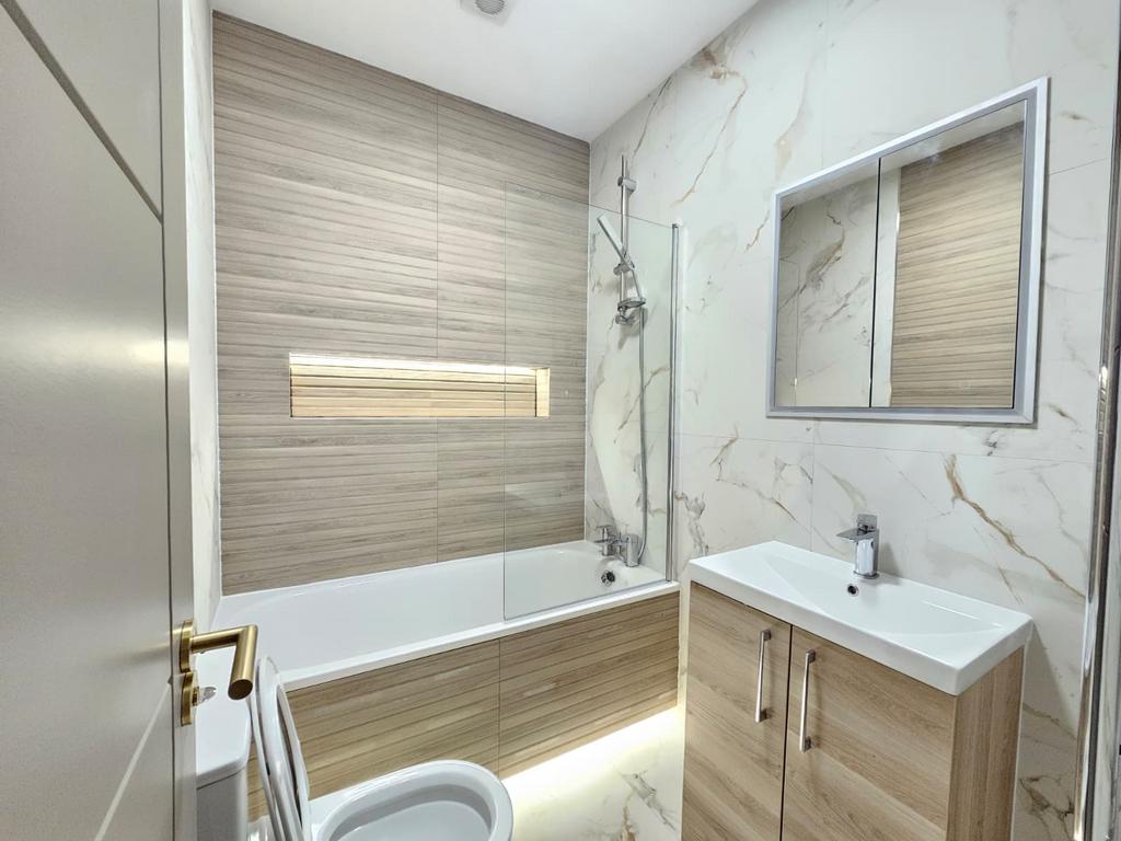 Apartment in London - View 5