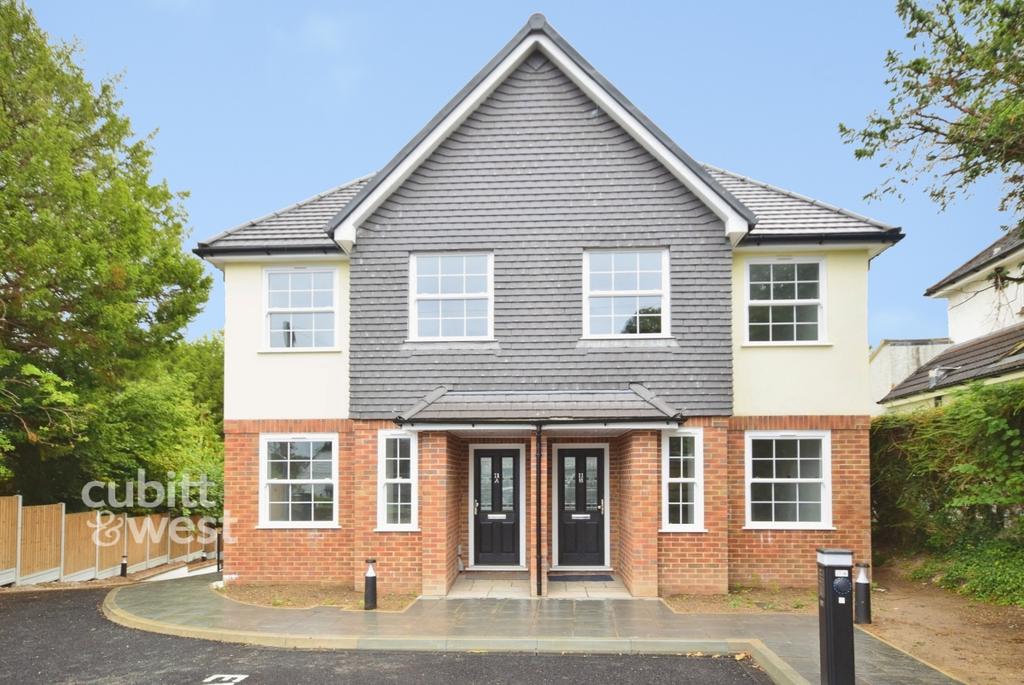 House in Purley - View 2