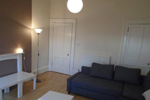 1 bedroom flat to rent, Lauriston Place, Tollcross, Edinburgh, EH3