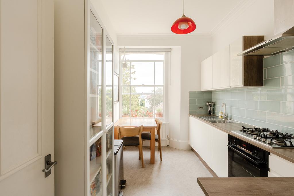 Apartment in Bristol, Stokes Croft, Cotham - View 4