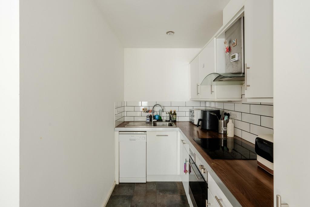 Apartment in Bristol, Cliftonwood, Spike Island - View 3
