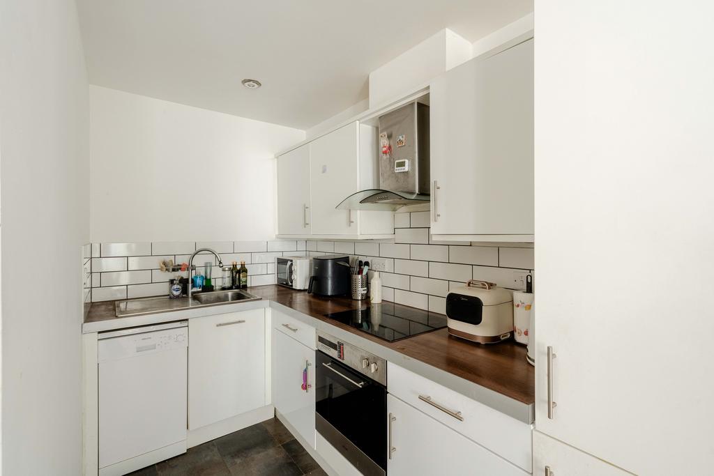 Apartment in Bristol, Cliftonwood, Spike Island - View 4