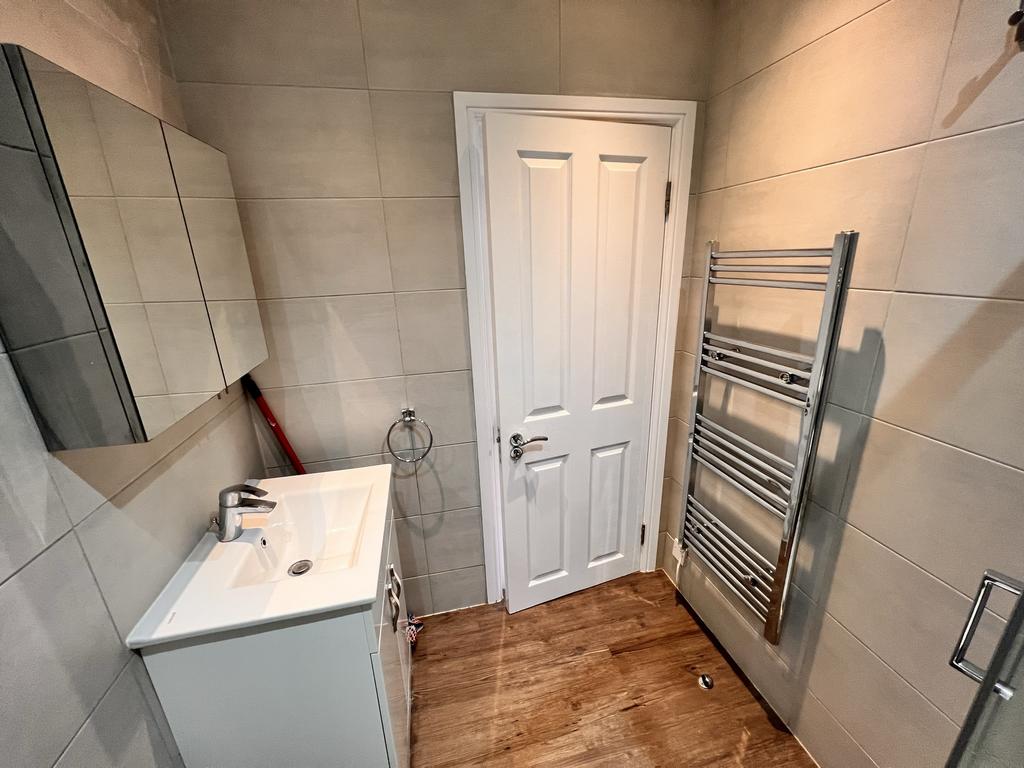 Apartment in London, High Barnet - View 4