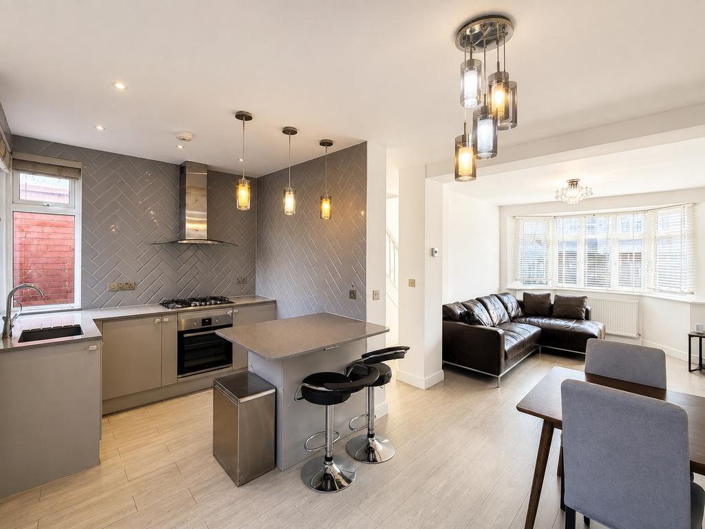 House in London - View 2