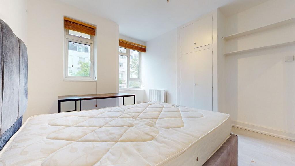 Apartment in London, Paddington - View 3