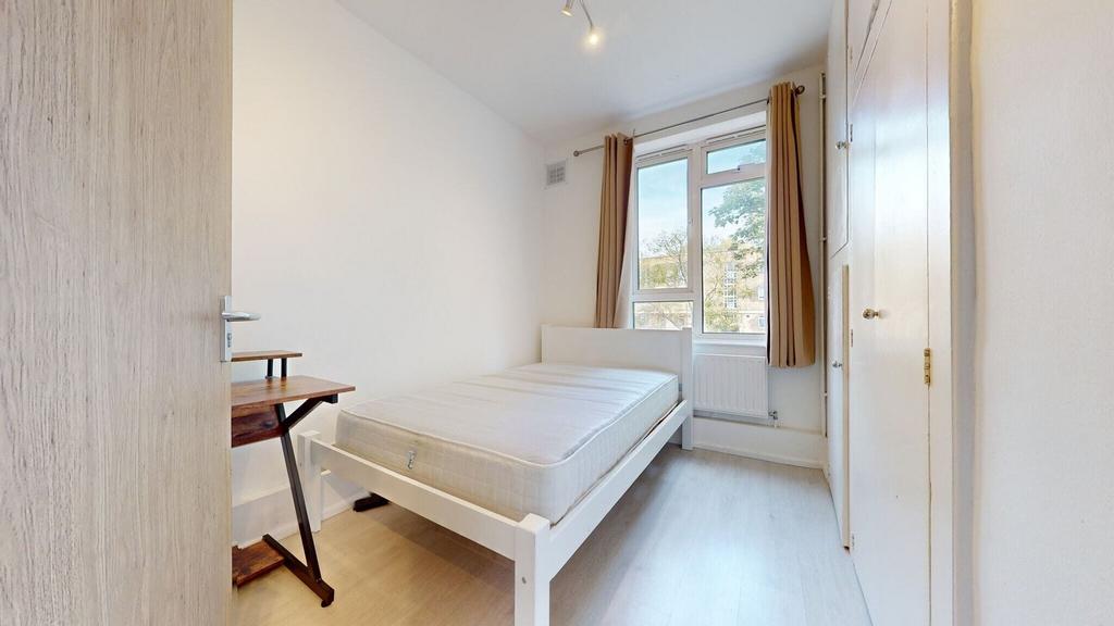 Apartment in London, Paddington - View 4