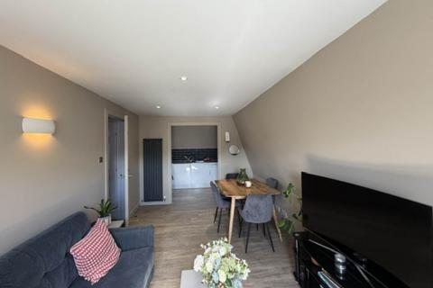 2 bedroom flat to rent, Grove Street, City Centre, Edinburgh