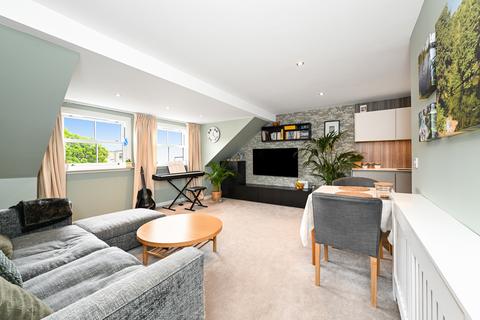2 bedroom flat for sale, 14/7 Fountainhall Road, Edinburgh, EH9 2NN