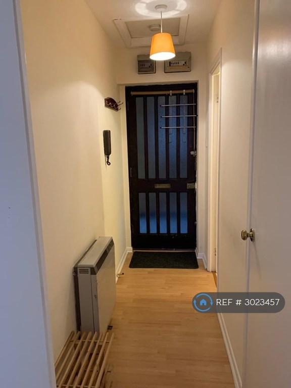 Apartment in Wembley - View 3