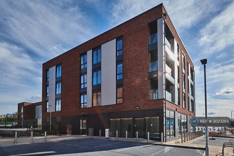 2 bedroom flat to rent, Brambles Crescent, Solihull, B90