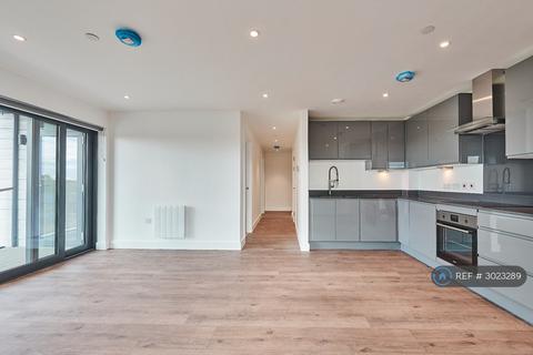 2 bedroom flat to rent, Brambles Crescent, Solihull, B90