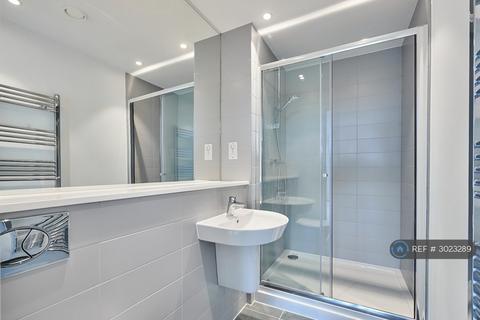 2 bedroom flat to rent, Brambles Crescent, Solihull, B90