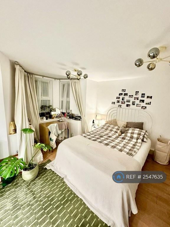 Apartment in London - View 5