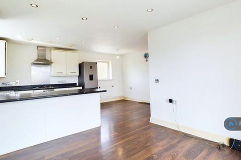 2 bedroom flat to rent, Drinkwater Road, Harrow, HA2