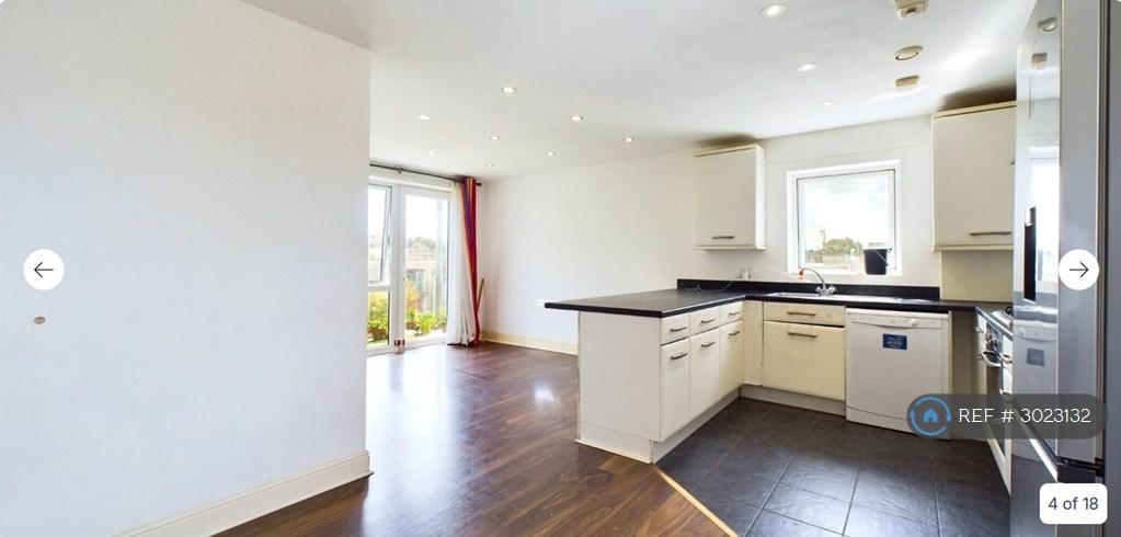 Apartment in Harrow - View 4