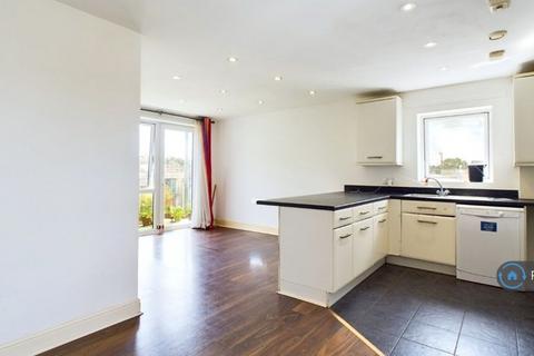 2 bedroom flat to rent, Drinkwater Road, Harrow, HA2