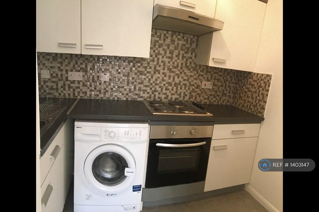 Apartment in London - View 3