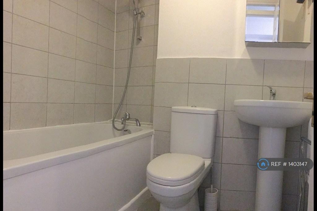 Apartment in London - View 4