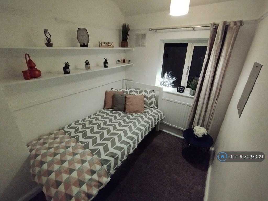 House in Cambridge, Petersfield - More