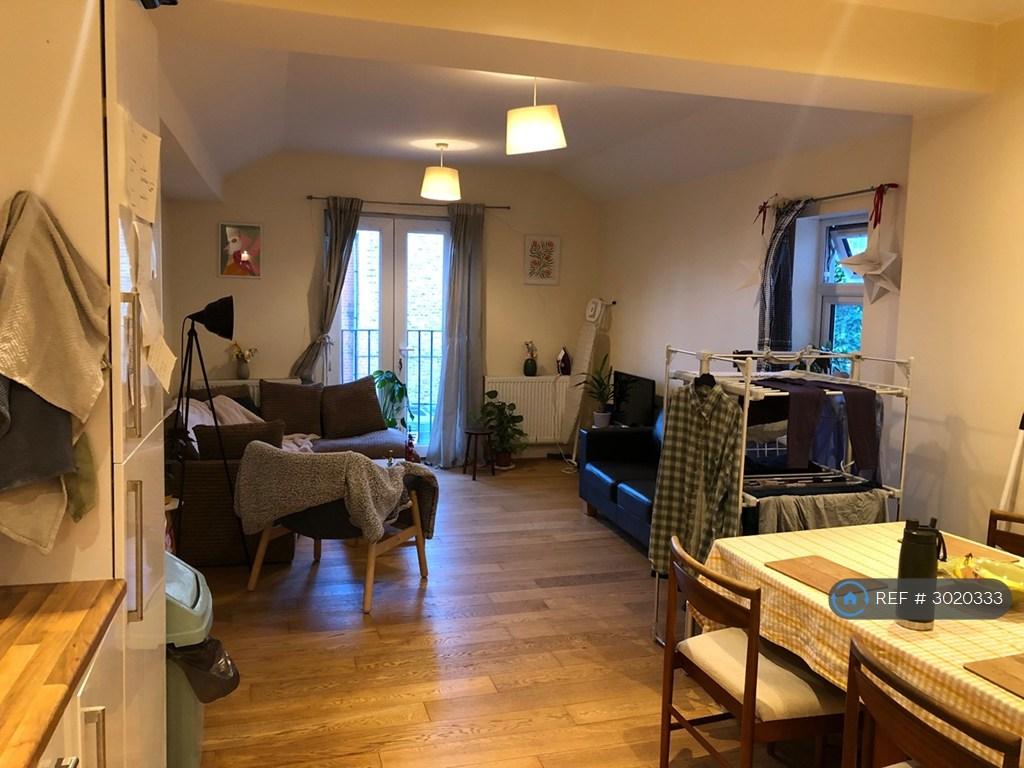 Apartment in London - View 5