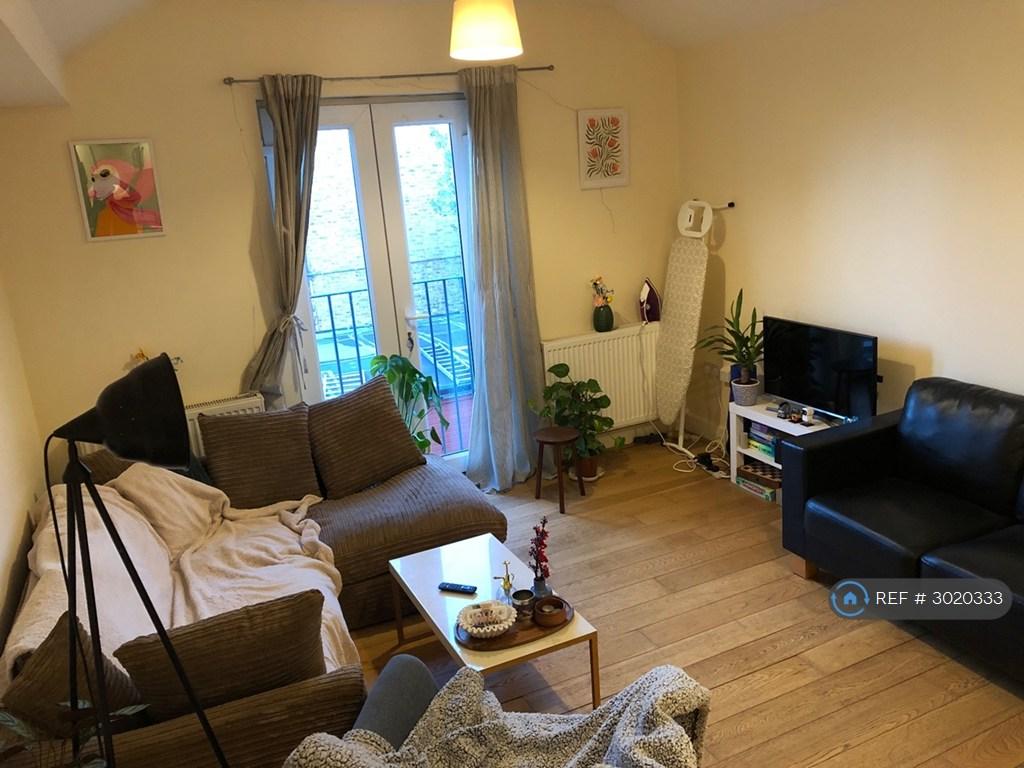 Apartment in London - More