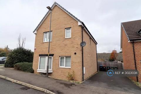 3 bedroom detached house to rent, Bunkers Crescent, Milton Keynes, MK3