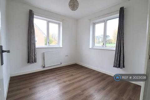 3 bedroom detached house to rent, Bunkers Crescent, Milton Keynes, MK3