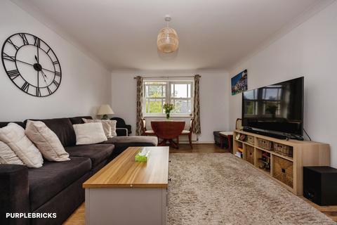 1 bedroom ground floor flat for sale, St. Lukes Square, Guildford, GU1