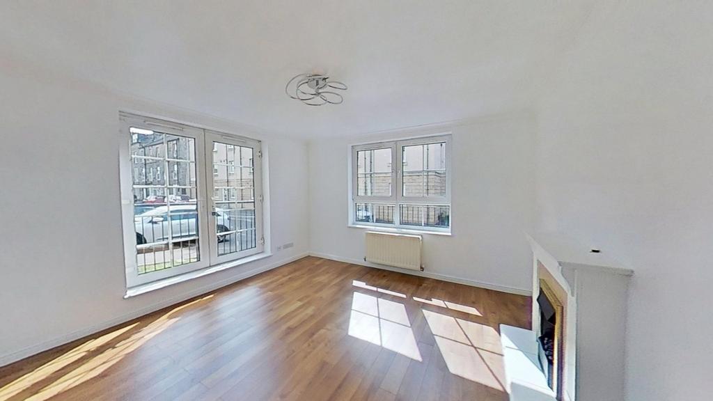 Apartment in Edinburgh, Lorne, Leith Central - View 2