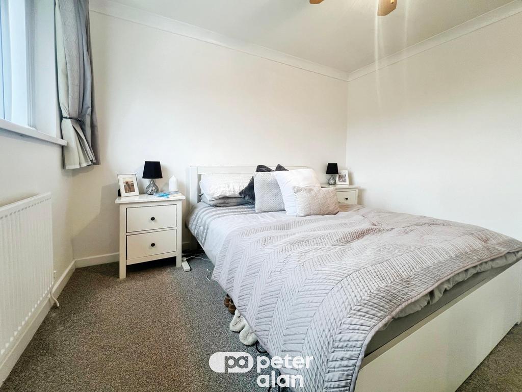 House in Cardiff, Trowbridge - View 4