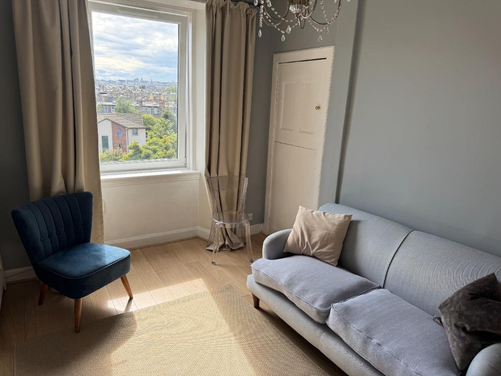 Apartment in Edinburgh - View 3