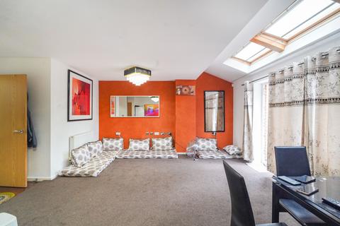3 bedroom flat for sale, Broughton Lane, Salford M7
