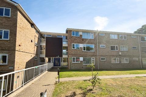 2 bedroom flat to rent, Old Dover Road, Kent CT1