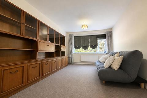2 bedroom flat to rent, Old Dover Road, Kent CT1