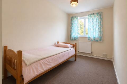 2 bedroom flat to rent, Old Dover Road, Kent CT1