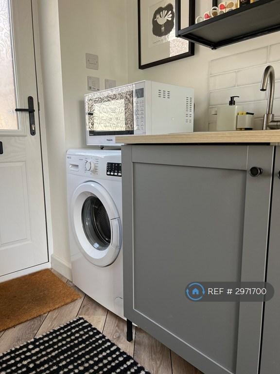 Apartment in Brighton - View 3