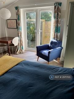 Studio to rent, Lynchet Down, Brighton, BN1