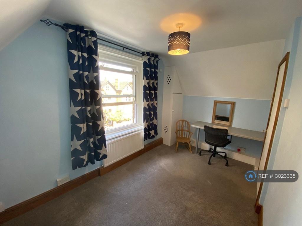 Apartment in Beckenham - View 3