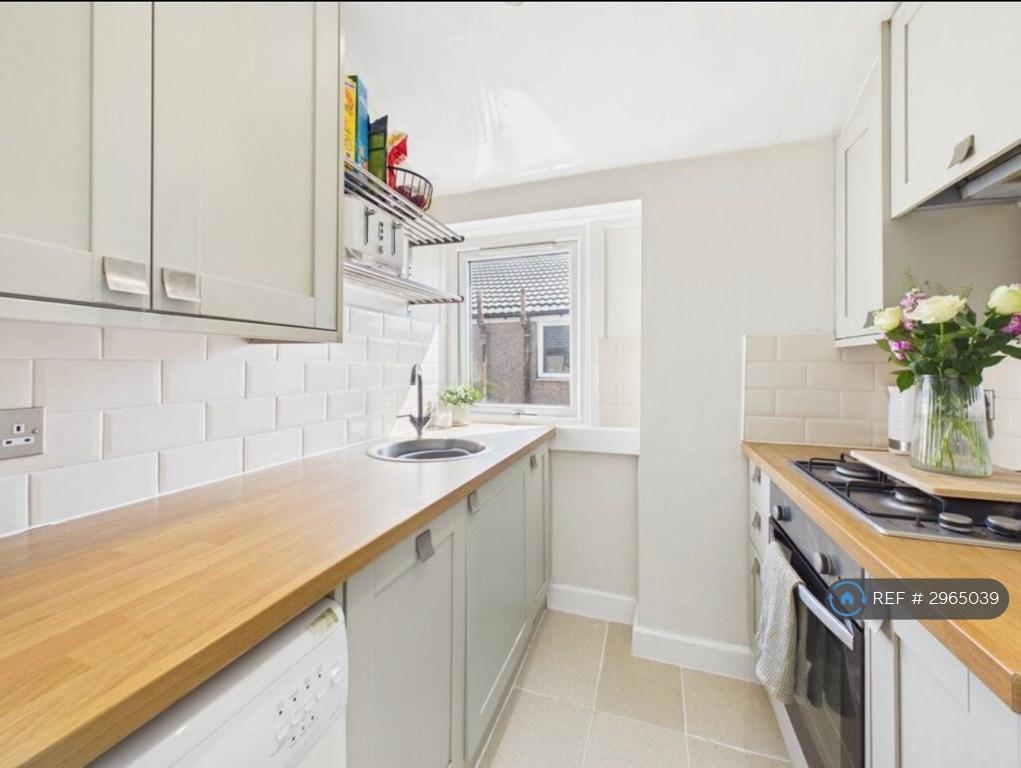 Apartment in Glasgow - View 3