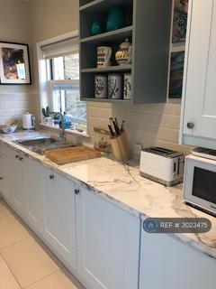 1 bedroom in a house share to rent, Victoria Villas, London, SW6