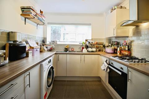 2 bedroom ground floor flat for sale, Waun Fach, Cardiff