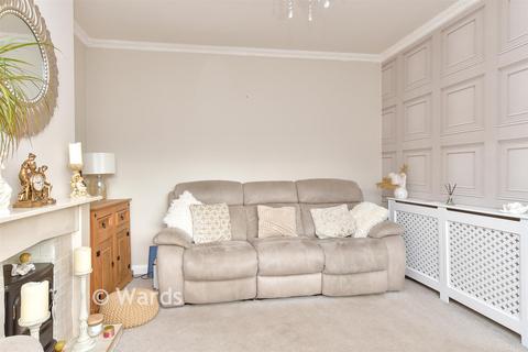 2 bedroom semi-detached house for sale, Vernon Close, Sevenoaks TN15