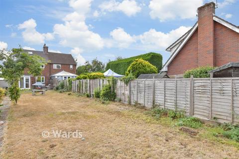2 bedroom semi-detached house for sale, Vernon Close, Sevenoaks TN15