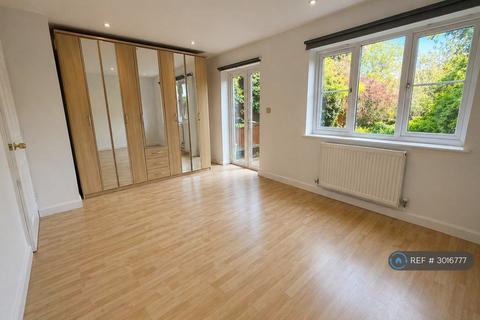 4 bedroom terraced house to rent, Anderson Road, Smethwick, B66
