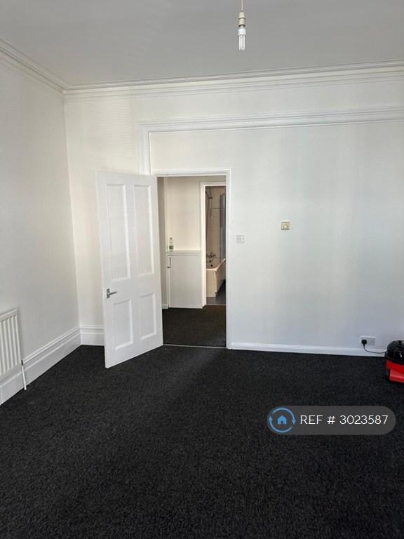 Apartment in Brighton - More