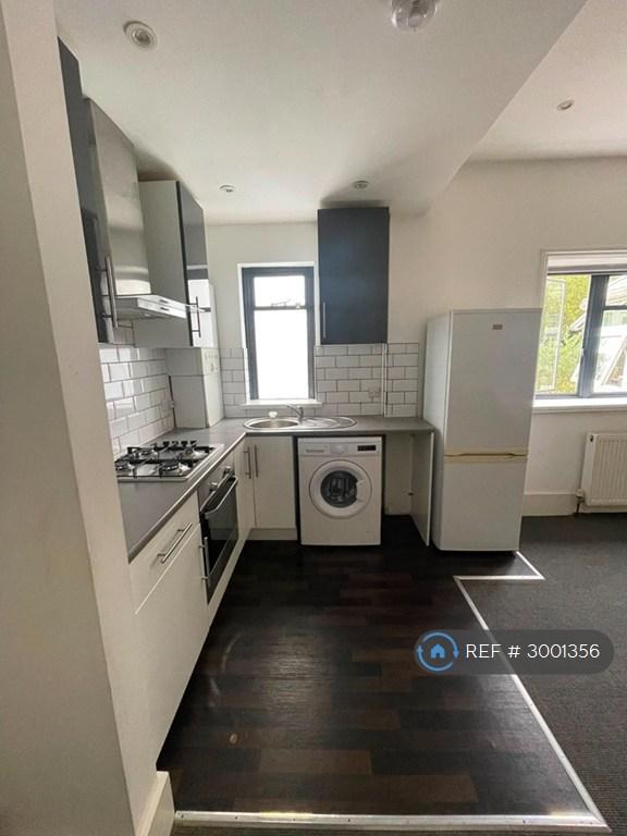 House in London - View 5