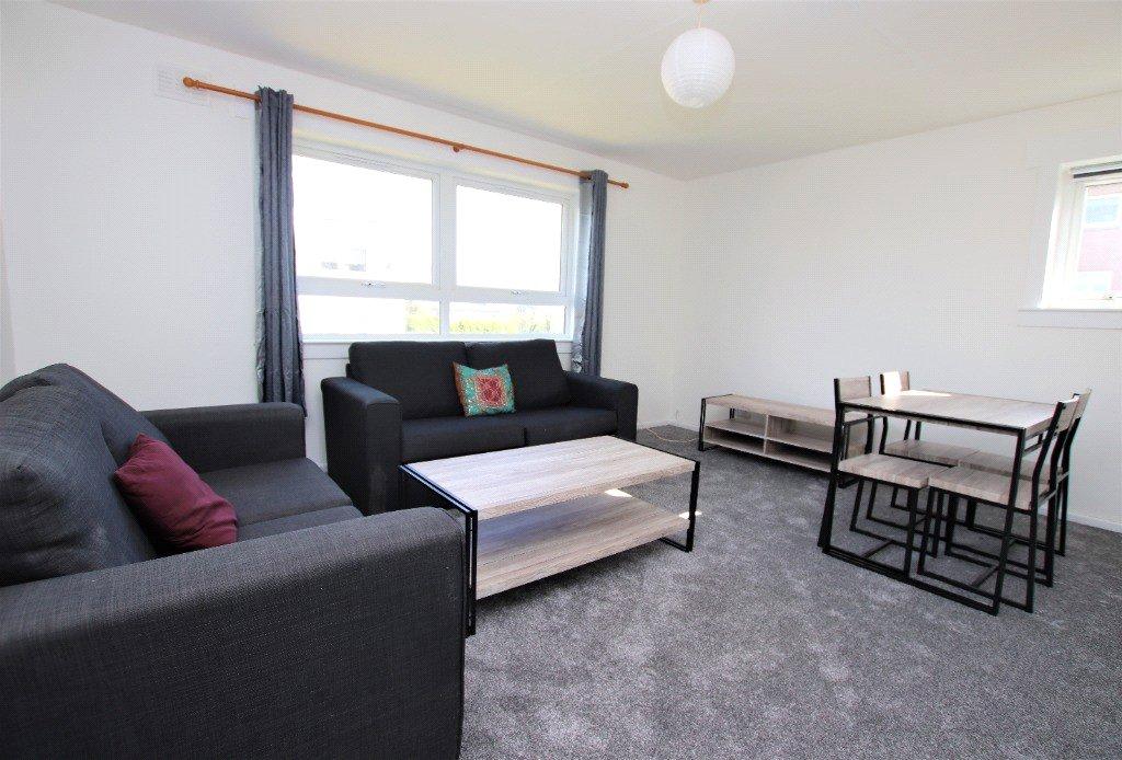 Apartment in Edinburgh, Corstorphine - View 2