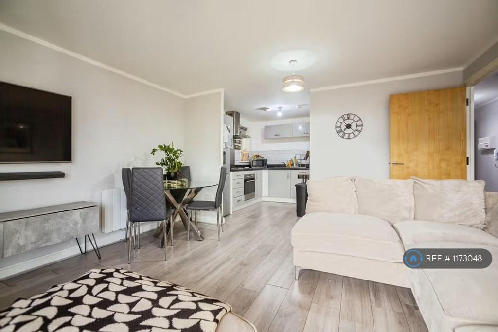 Apartment in Erith - More