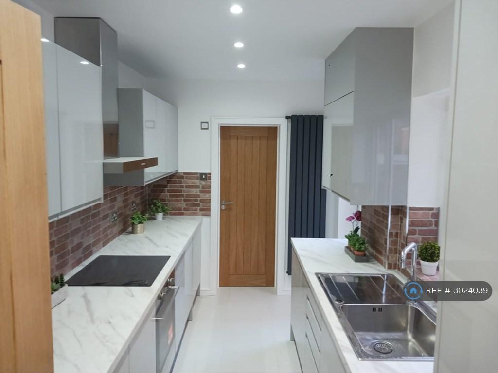 House in Reading - View 4