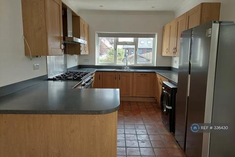 5 bedroom semi-detached house to rent, Sevington Road, London, NW4